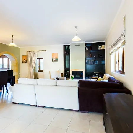 Vila Casa Di Ilianna